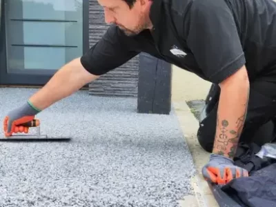 réalisation d'une terrasse extérieure en moquette de pierre